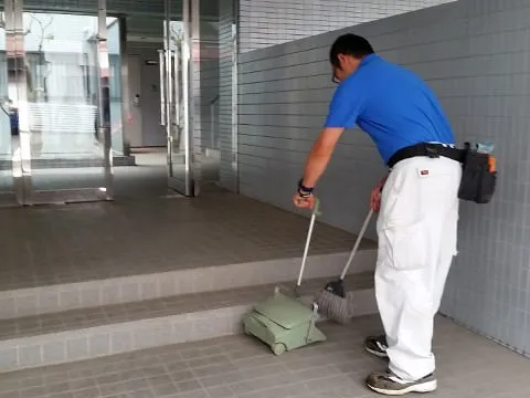賃貸住宅(アパート・マンション)の定期清掃 エントランスの画像2