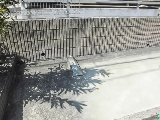 設置前：駐車場